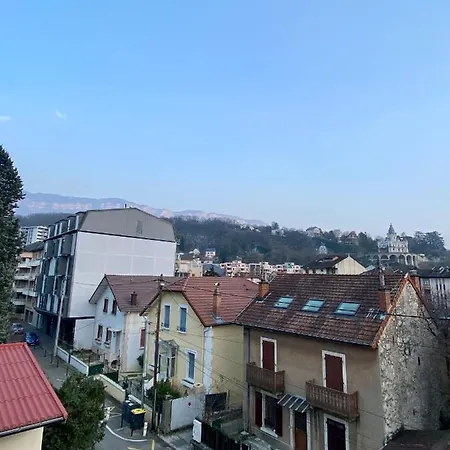 Duplex Au Centre D'aix アパート エクスレバン
